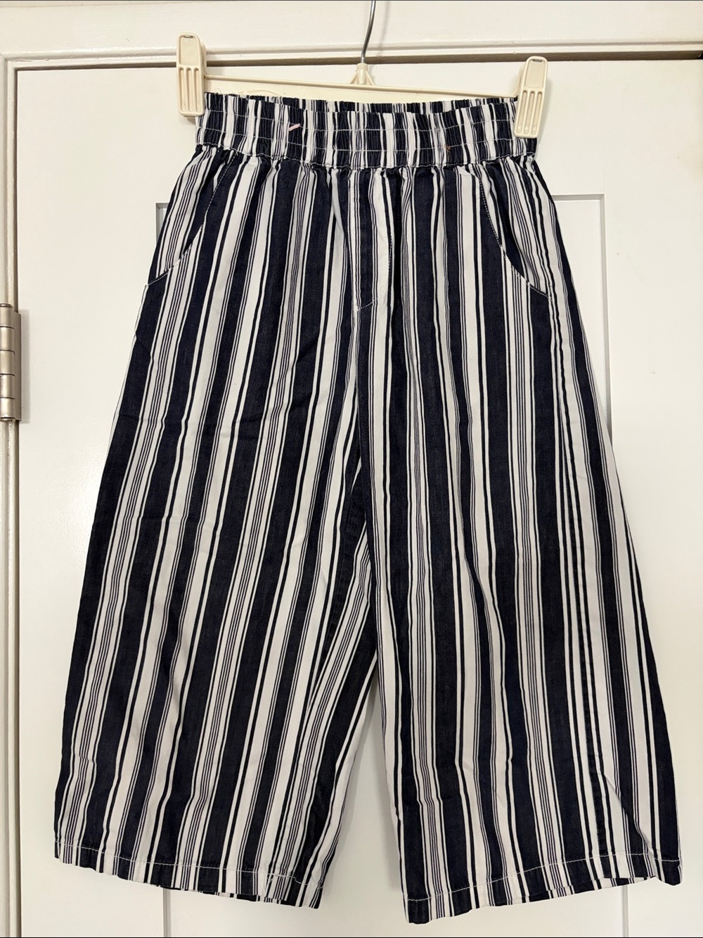 Girls' Navy & White Striped Elastic-Waist Culotte Shorts